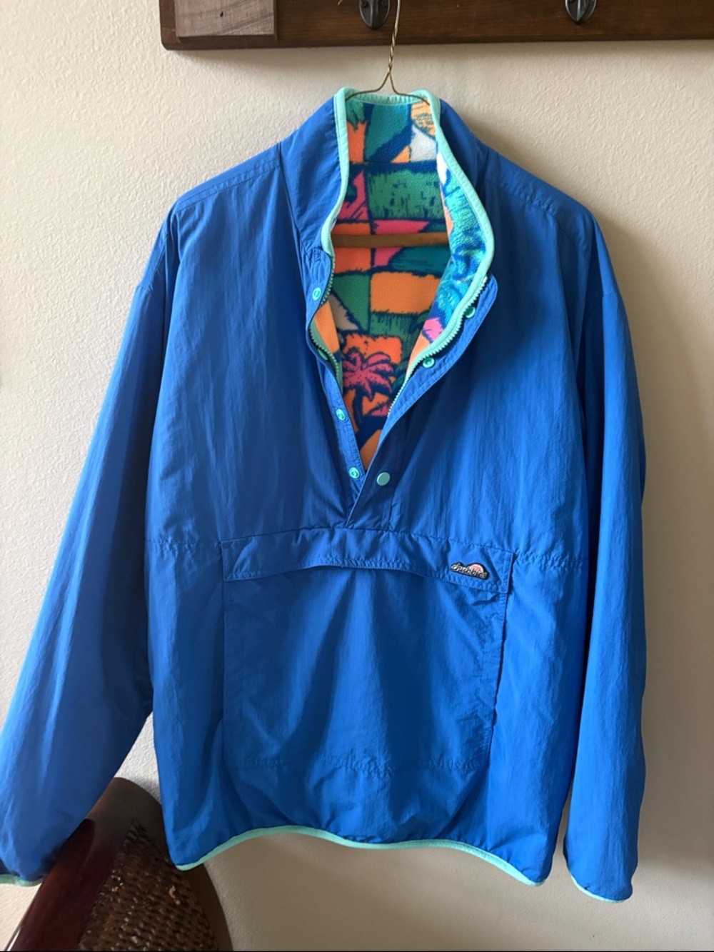 chubbies Blue Pullover Windbreaker with Multicolor Fleece Lining